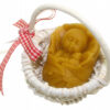 Bijenwas Geuren, baby in oogstmandje