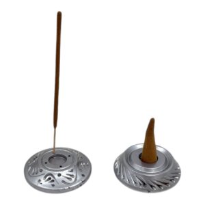 Wierook en kegelhouder gekerfd/geverfd